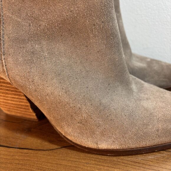 Charles David Women's 9 Niche Taupe Suede Ankle Boots Pointy Toe Stack Heel - Picture 2 of 11